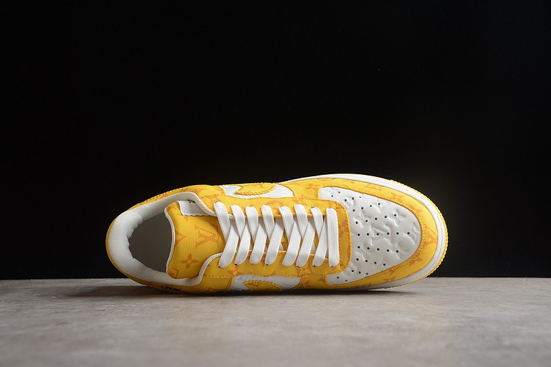NIKE LOW AIR FORCE 1 X LV yellow white