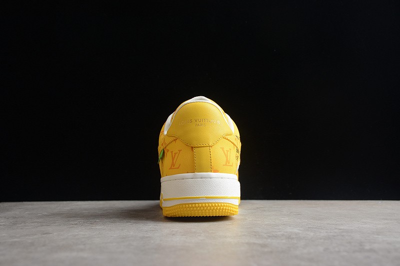 NIKE LOW AIR FORCE 1 X LV yellow white