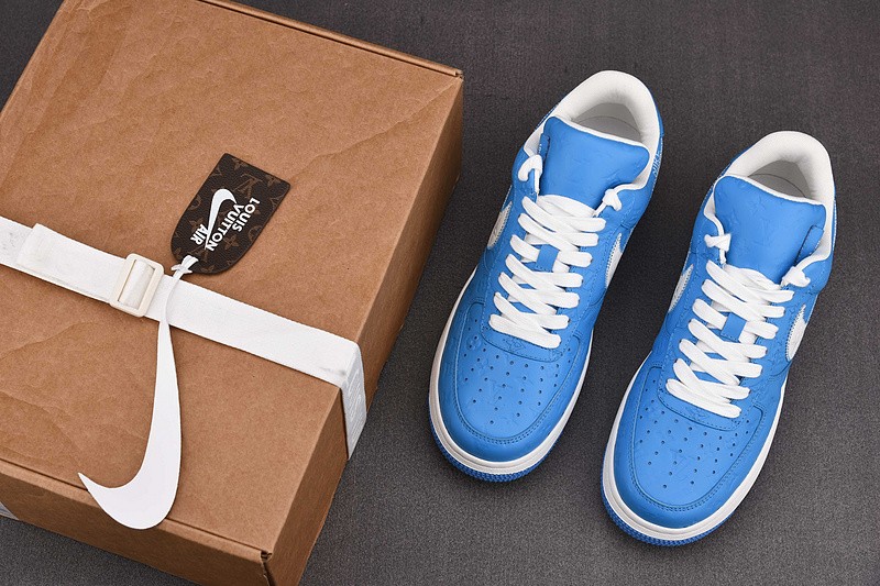 NIKE LOW AIR FORCE 1 X LV light bule