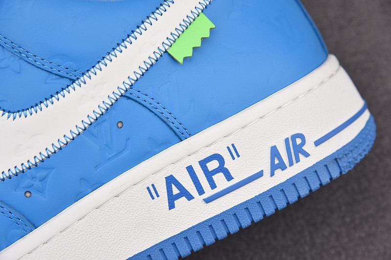 NIKE LOW AIR FORCE 1 X LV light bule