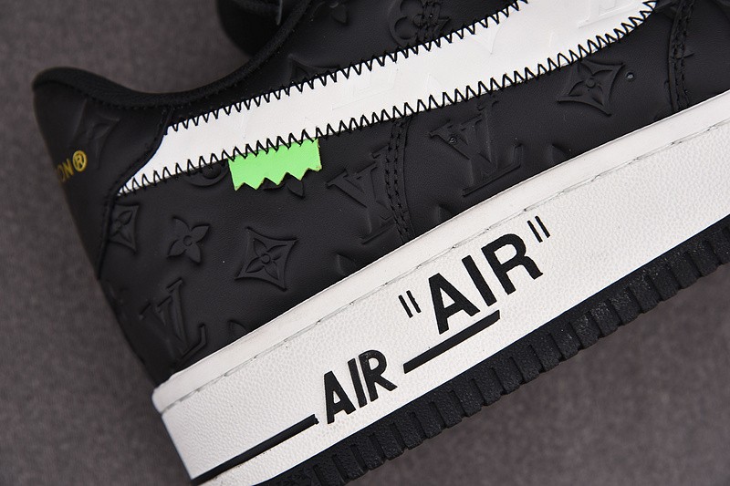 NIKE LOW AIR FORCE 1 X LV black