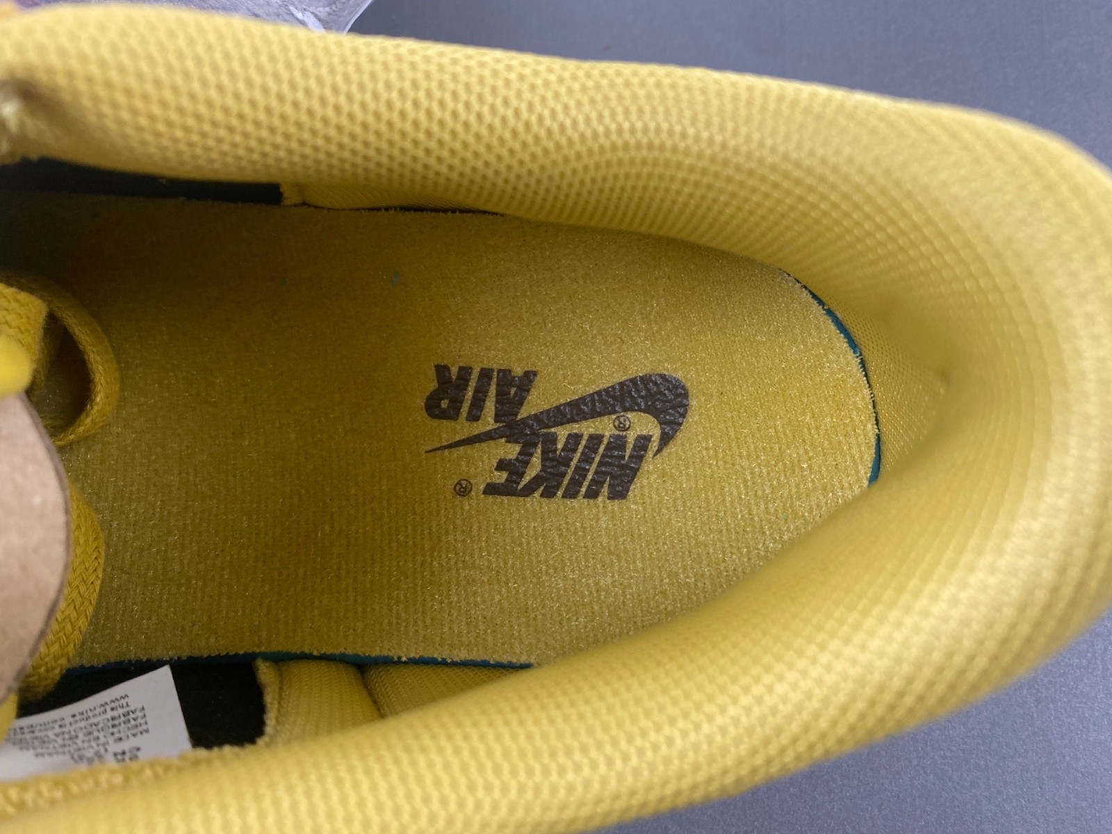 TRAVIS SCOTT X AIR JORDAN yellow brown DM7866-665