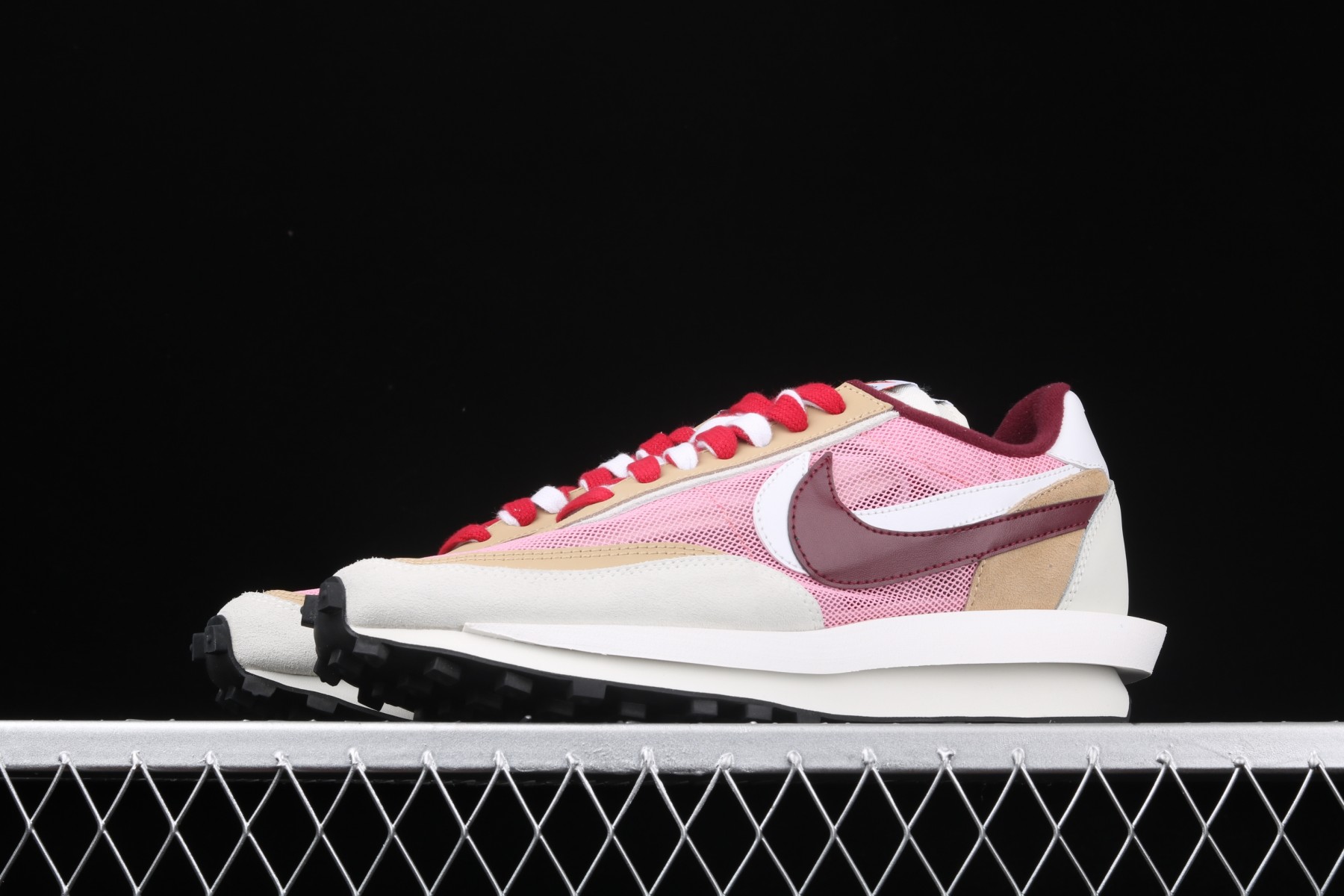 Sacai x Nike LDV Waffle pink BV0073-500