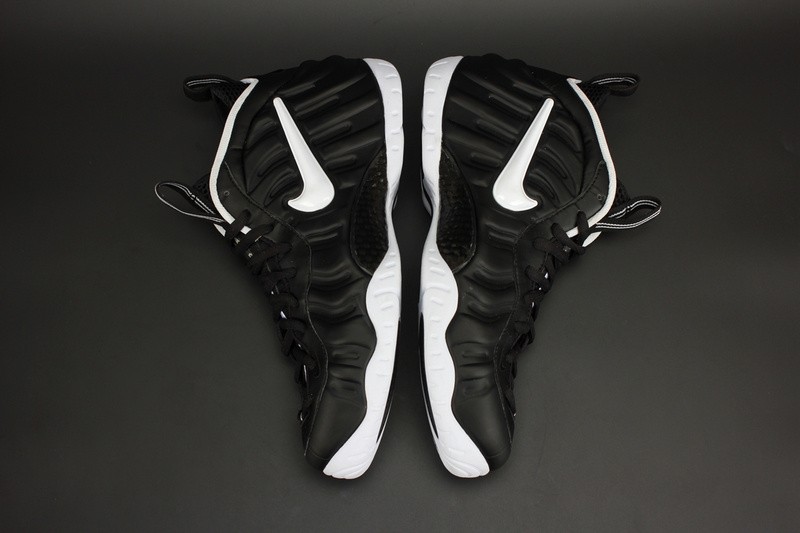 Nike Air Foamposite Pro “Dr. Doom” Black/White 624041-006