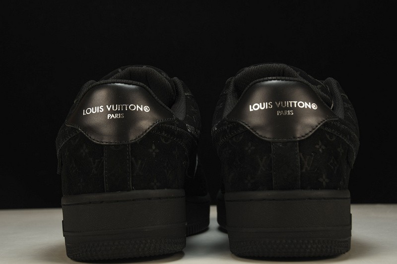 NIKE LOW AIR FORCE 1 X LV full black
