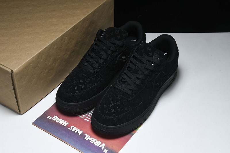 NIKE LOW AIR FORCE 1 X LV full black