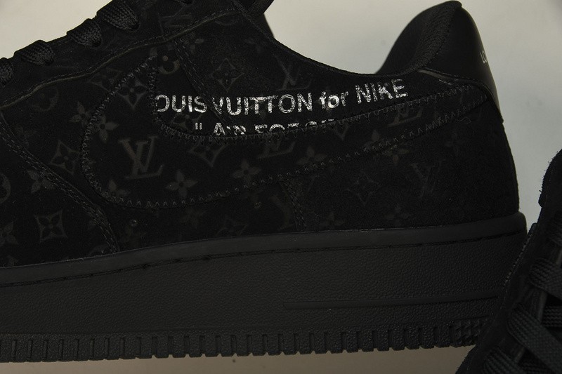 NIKE LOW AIR FORCE 1 X LV full black