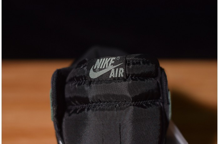 AIR JORDAN 1 RETRO HIGH OG "CLAY GREEN" 555088-135