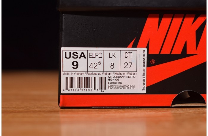 AIR JORDAN 1 RETRO HIGH OG "BLUE MOON" 555088-115