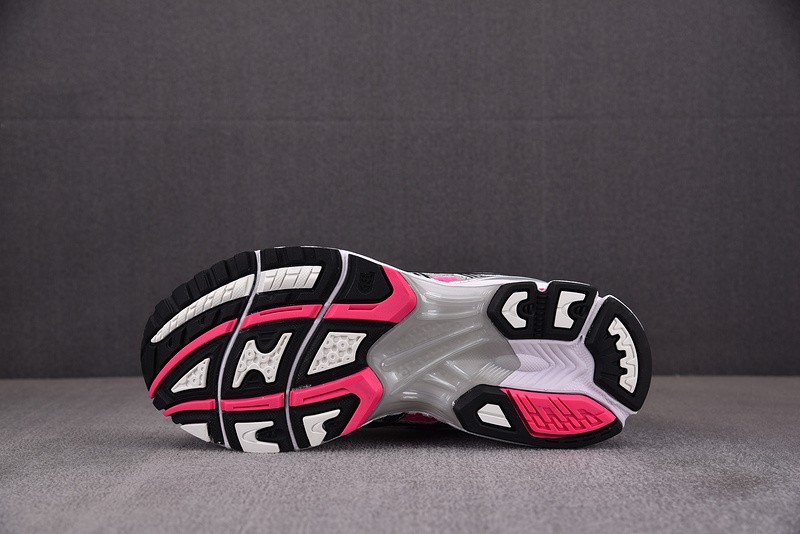 As*ic*s Gel-Kayano 14 1201A019-700