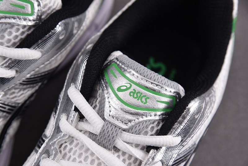 As*ic*s Gel-Kayano 14 1201A019-110