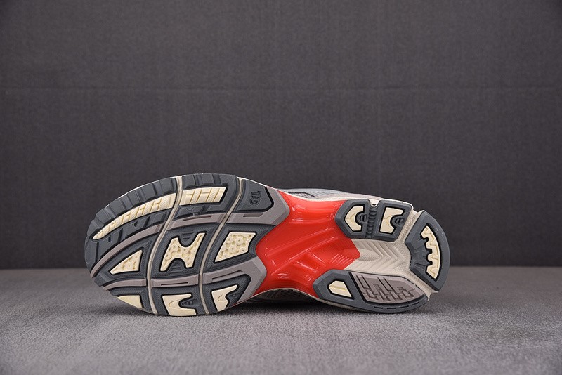 As*ic*s Gel-Kayano 14 1201A161-026