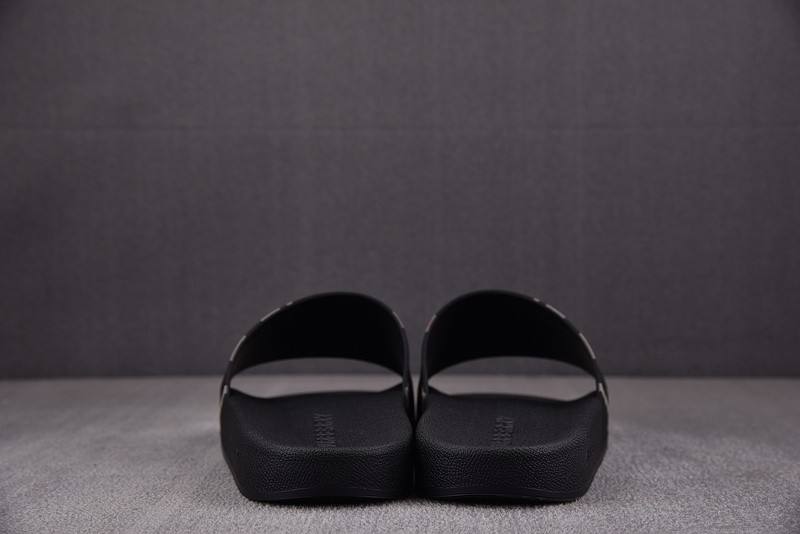 BURBER*Y Sandal9