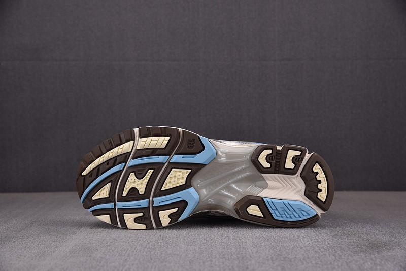 As*ic*s Gel-Kayano 14 1202A056-113