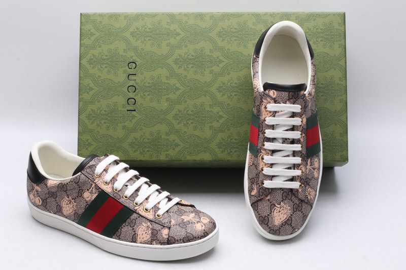 G*u*i* Trainer Sneaker91
