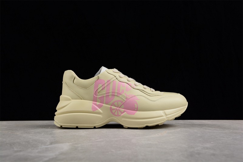 G*u*i* Trainer Sneaker90