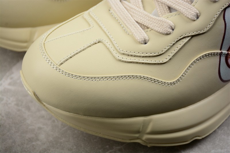 G*u*i* Trainer Sneaker89