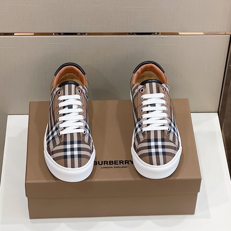Burber*y sneakers B000014