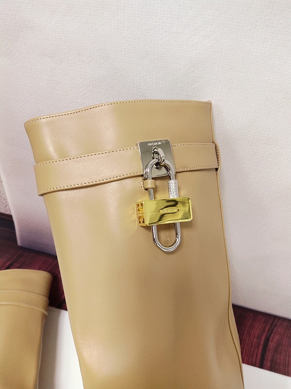 GIVENCHY LEATHER BOOTS GC000002