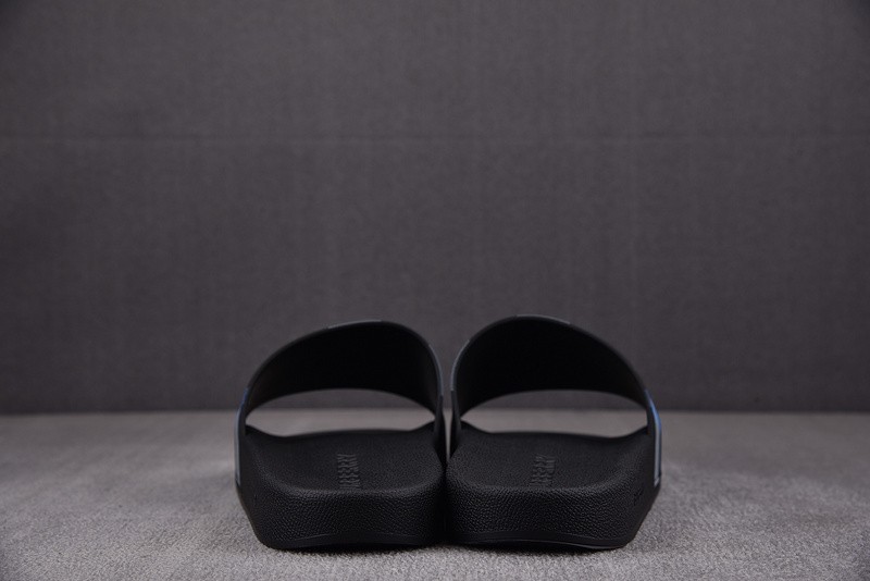 BURBER*Y Sandal13