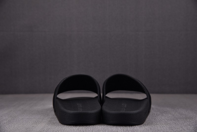 BURBER*Y Sandal11