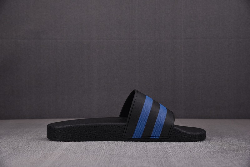 BURBER*Y Sandal10