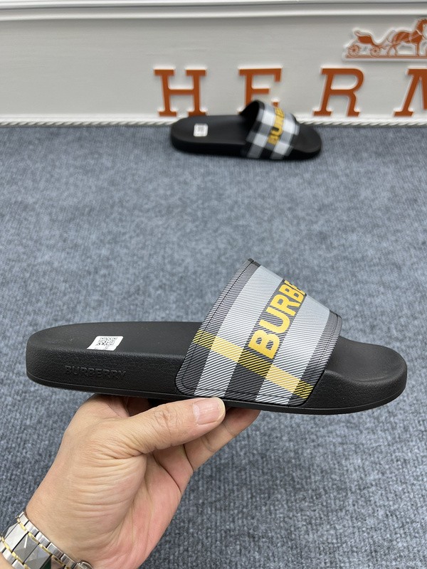 BURBER*Y Sandal4