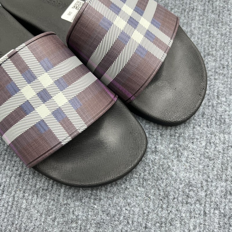 BURBER*Y Sandal3