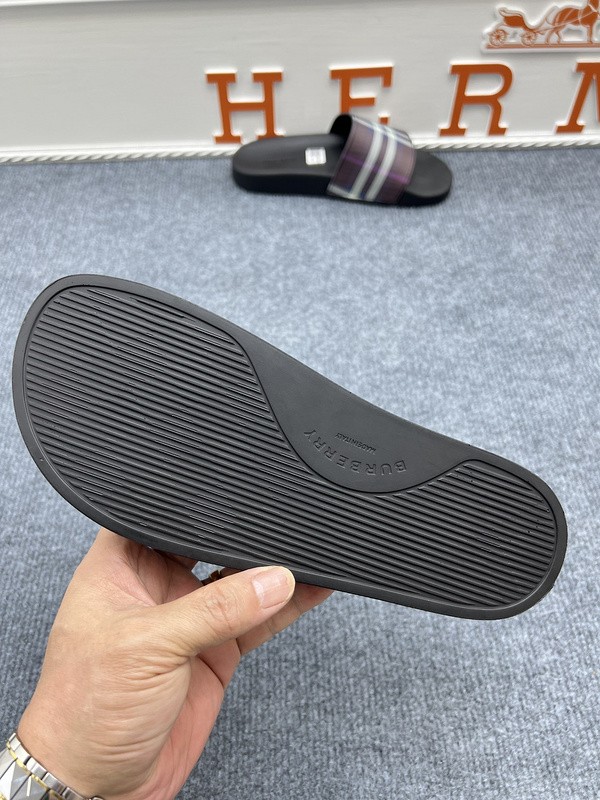 BURBER*Y Sandal3