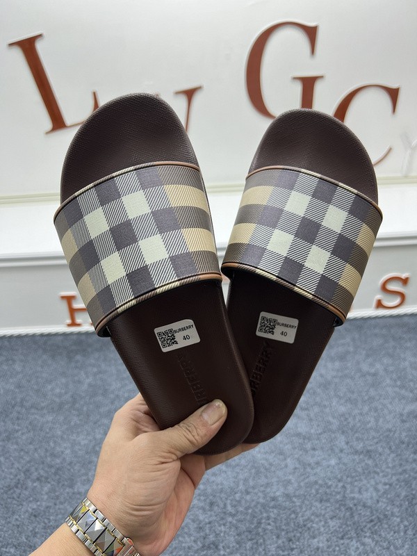 BURBER*Y Sandal2
