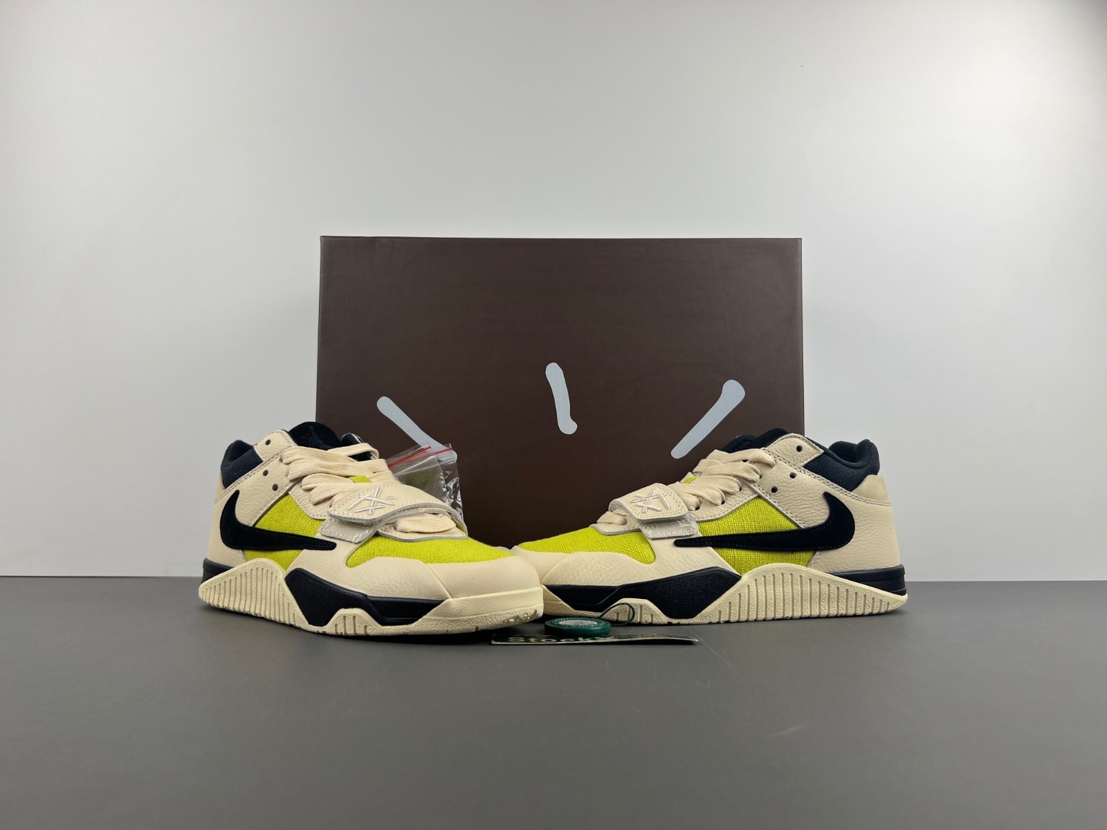 Travis Scott x Jordan Jumpman Jack "Bright Cactus" FZ8117-102