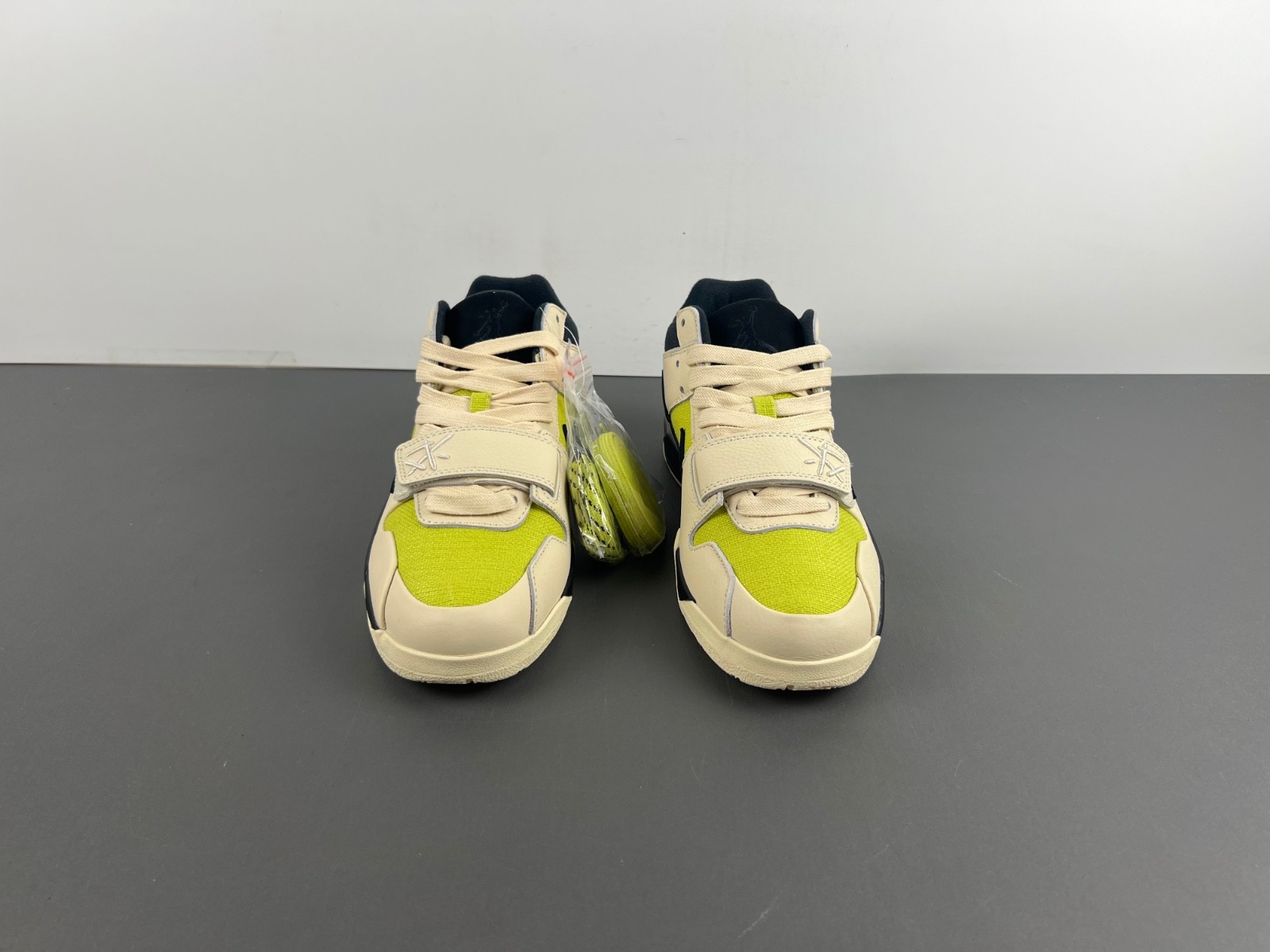 Travis Scott x Jordan Jumpman Jack "Bright Cactus" FZ8117-102