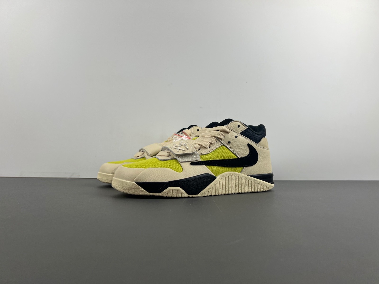 Travis Scott x Jordan Jumpman Jack "Bright Cactus" FZ8117-102