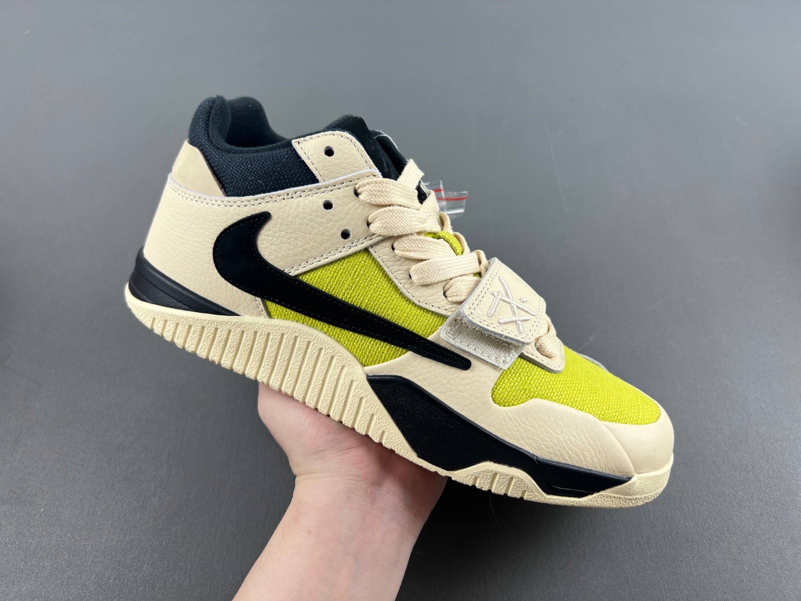 Travis Scott x Jordan Jumpman Jack "Bright Cactus" FZ8117-102