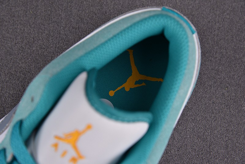 Air Jordan 1 Low SE New Emerald DN3705-301