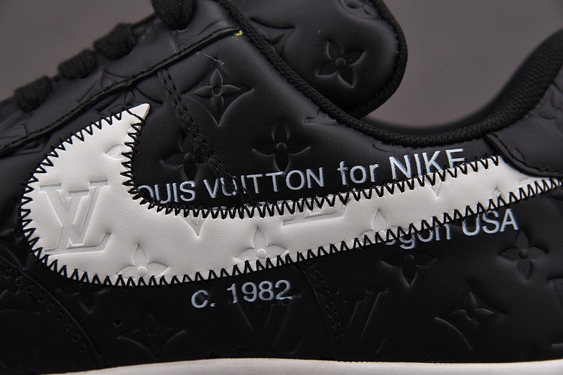 NIKE LOW AIR FORCE 1 X black