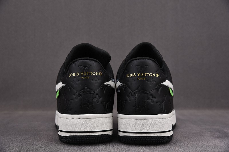 NIKE LOW AIR FORCE 1 X black