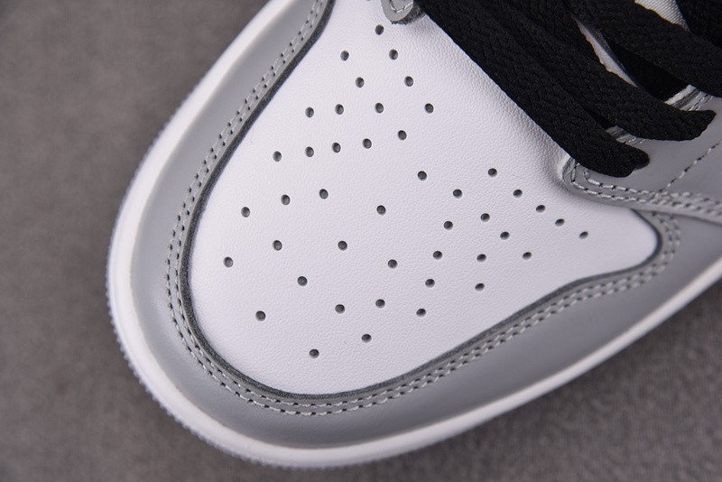 Air Jordan 1 Low OG “Barons” CZ0790-110