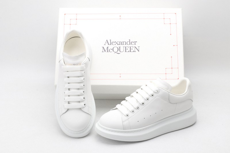 Ale*d*r MCQ64