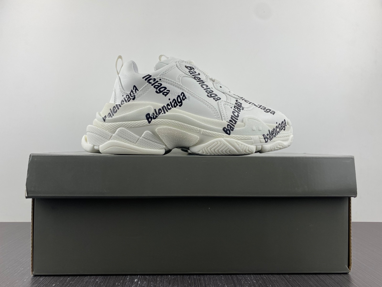 TRIPLES TRAINER SNEAKERS 2000055