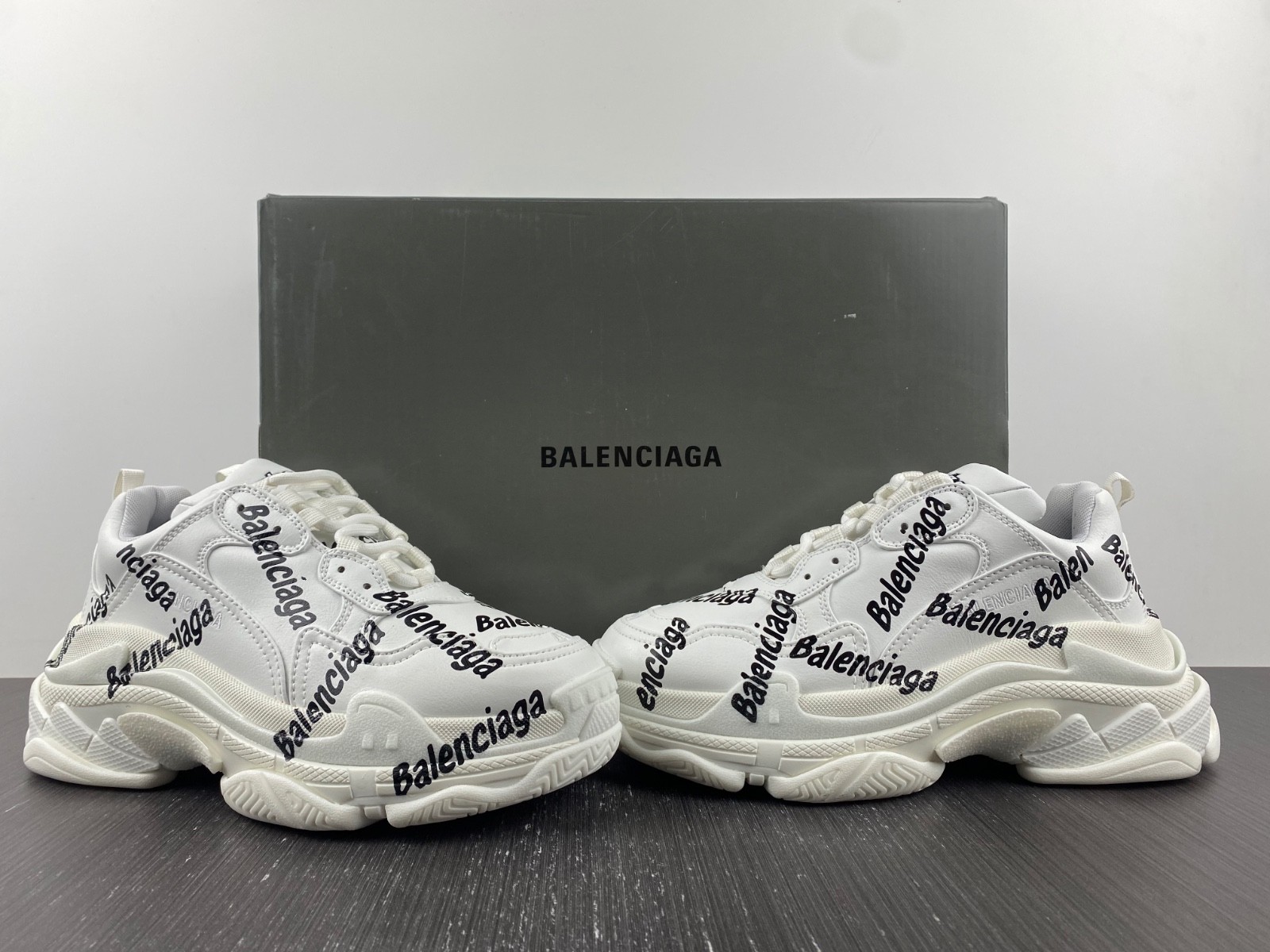 TRIPLES TRAINER SNEAKERS 2000055