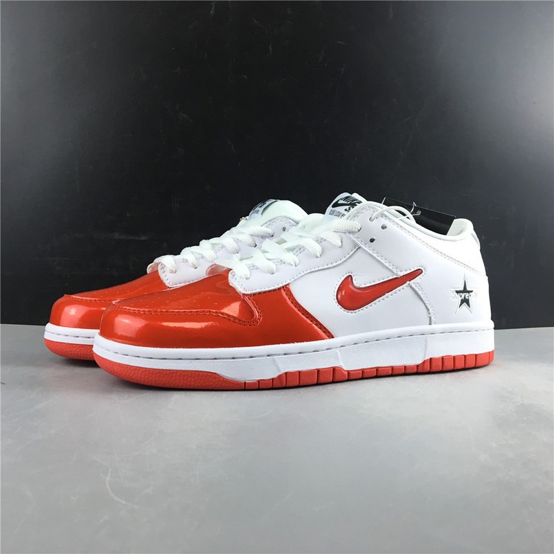 S*p*e Nike SB Dunk Low  