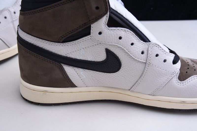 AIR JORDAN 1 RETRO HIGH TRAVIS SCOTT
