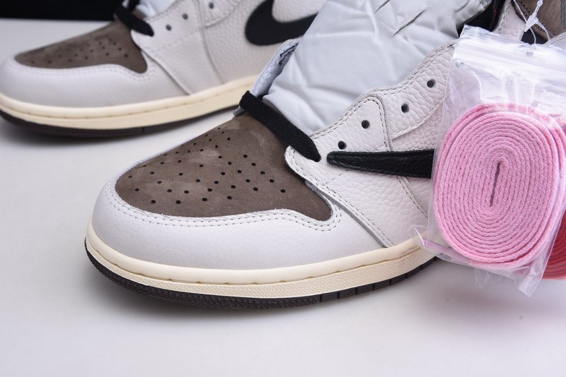 AIR JORDAN 1 RETRO HIGH TRAVIS SCOTT