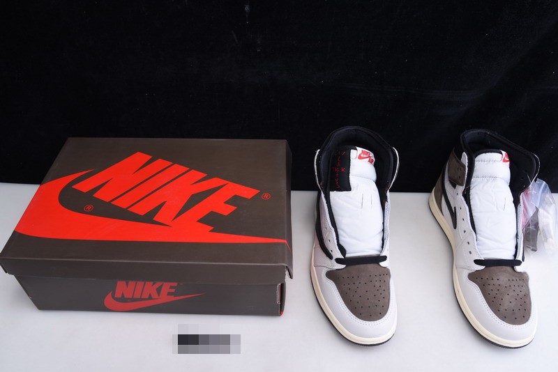 AIR JORDAN 1 RETRO HIGH TRAVIS SCOTT