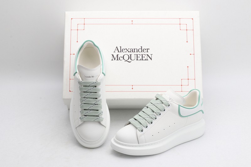 Ale*d*r MCQ30