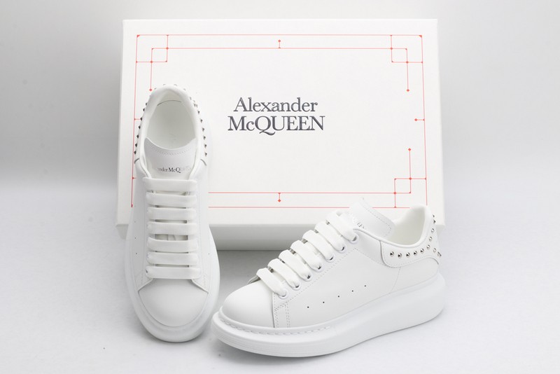 Ale*d*r MCQ19