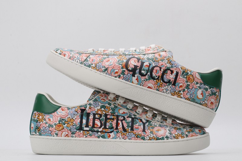 G*u*i* Trainer Sneaker69