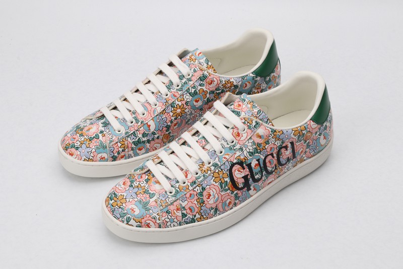G*u*i* Trainer Sneaker69