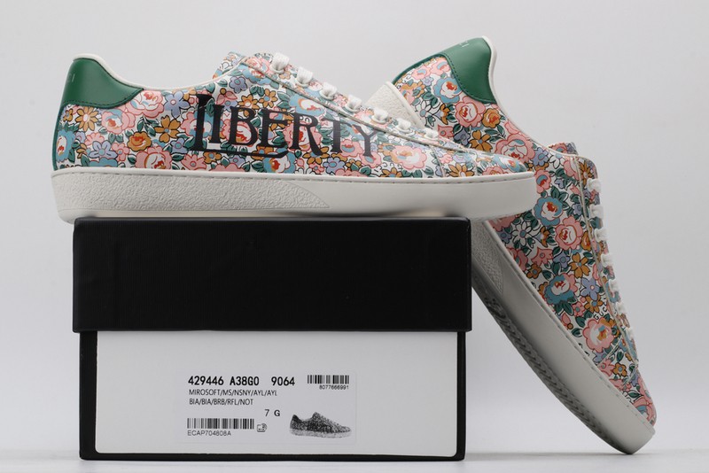 G*u*i* Trainer Sneaker69